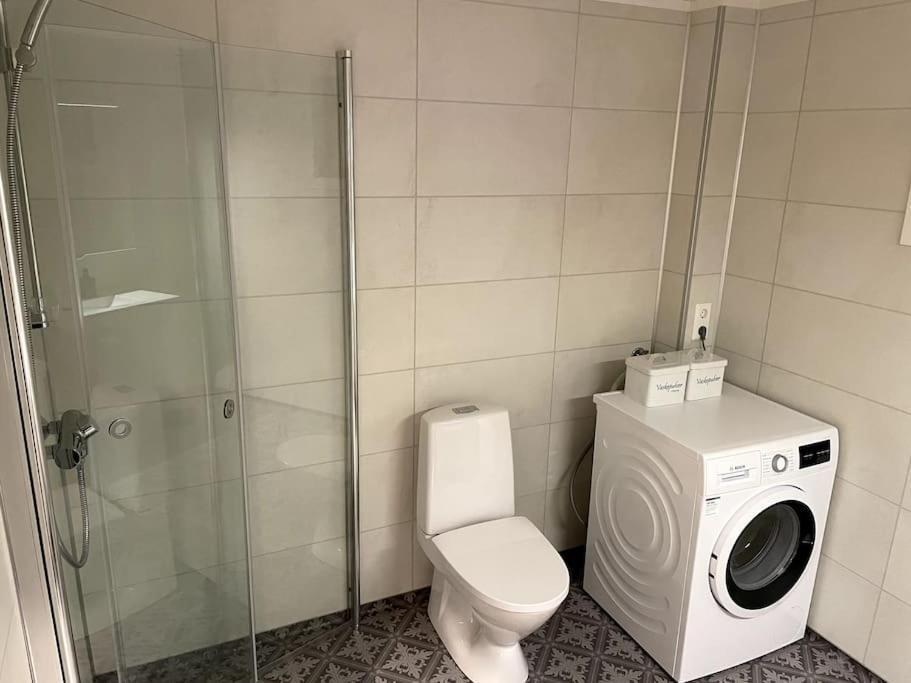 Lofoten - New Apartment, Close To Airport. Leknes Bagian luar foto
